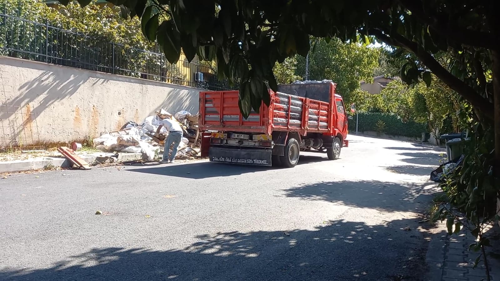 Moloz Kamyonu Çağırma